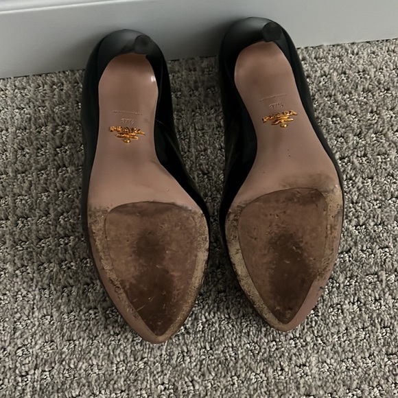 Authentic Prada patent leather heels - Picture 4 of 8